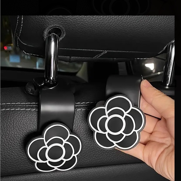 2pcs Camellia-Shaped Car Seat Back Hooks - Sleek Hidden Storage Solution - Picture 6 of 6